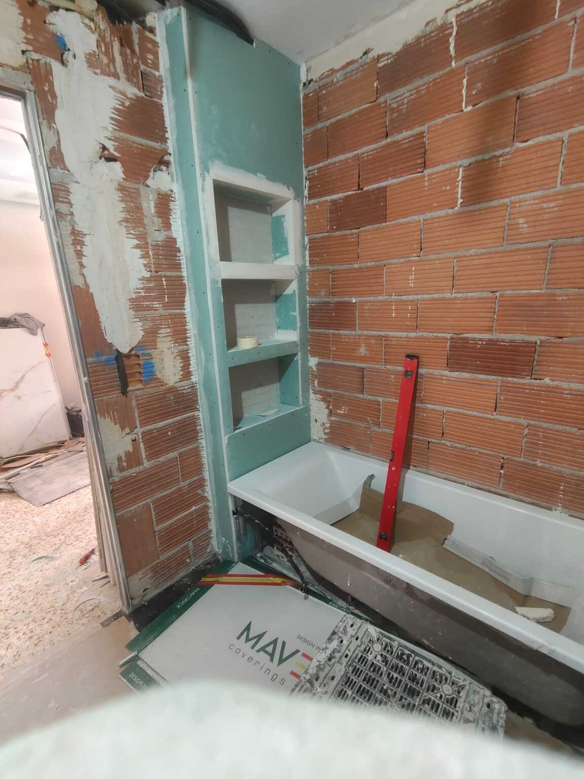 Reparación de grietas y humedades en fachadas con sistema SATE