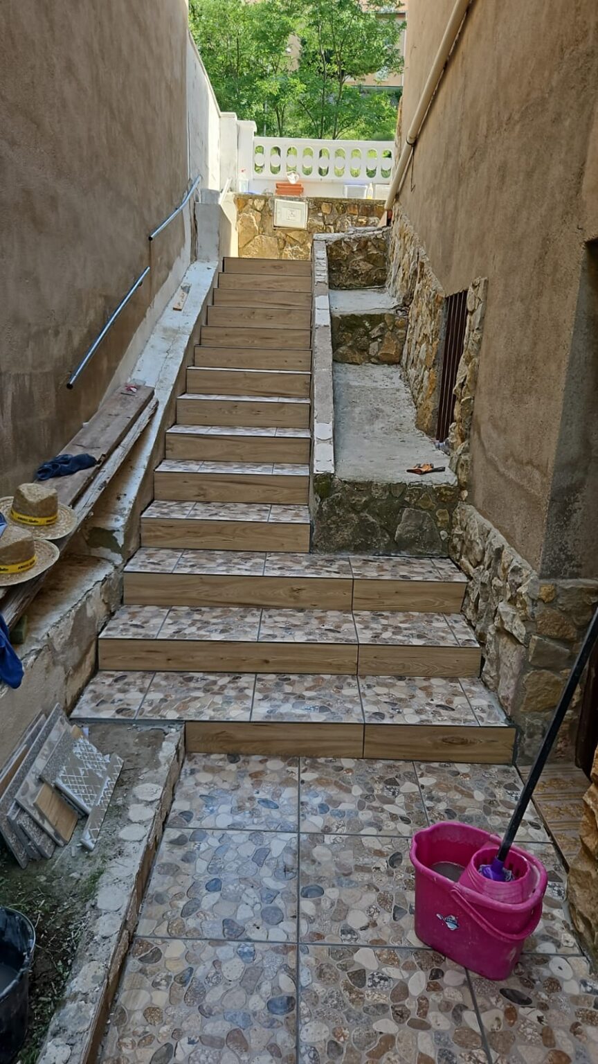 Colocación de suelos y pavimentos cerámicos en Castellón